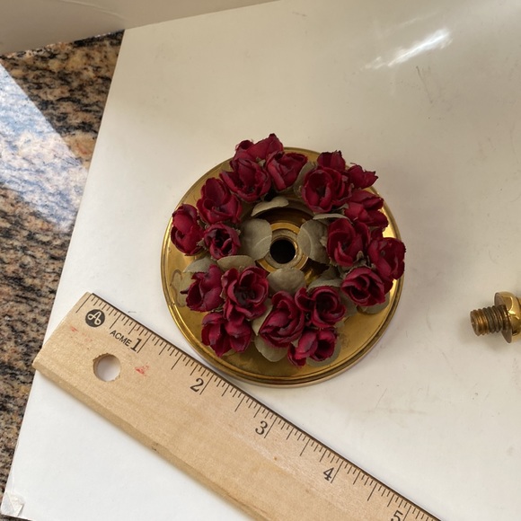 Vintage solid heavy brass candleholder with shade - Picture 8 of 10